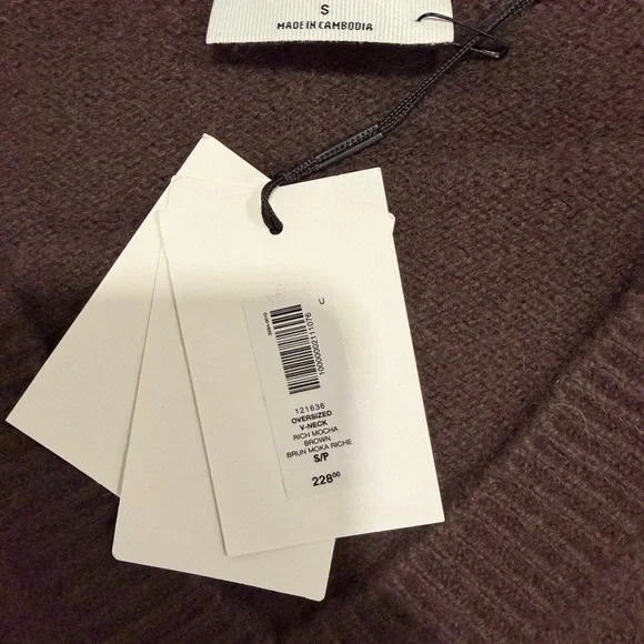 Aritzia Women's Crew Neck Sweater in Rich Brown - Picture 3 of 4